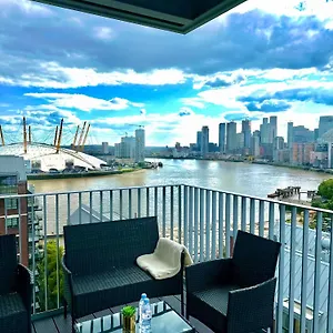 https://beautiful-view-to-canary-wharf-o2-arena-near-by-excel-3-beds.brighton-hotels-england.com